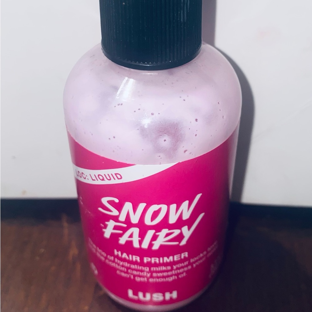 LUSH Snow Fairy Hair Primer Styling Product
